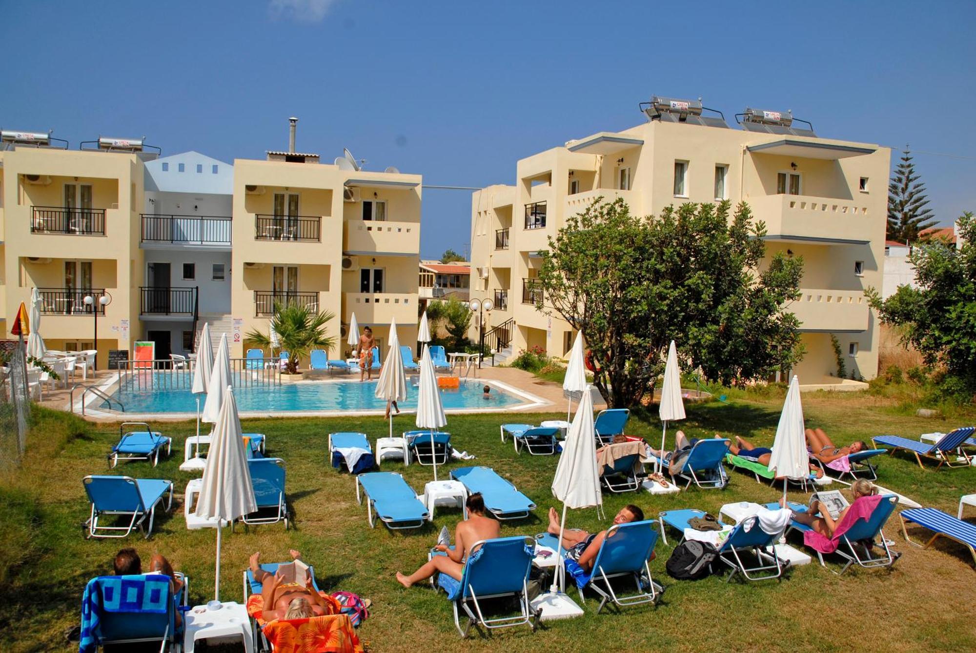 Aparthotel Sunshine Studios & 3*
